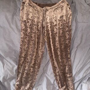 Juicy Couture Velour Embossed Joggers. size- 1x with ‘juicy’ on back bling. NWT!